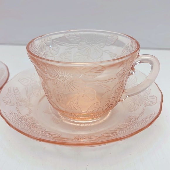 Vintage Set of 2 Macbeth Evans Dogwood Pink Depression Glass cups and sa… - Picture 2 of 6